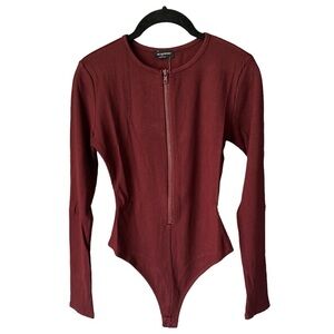 NEW Naked Wardrobe Half Zip Long Sleeve Ribbed Crew Neck Bodysuit Medium Maroon